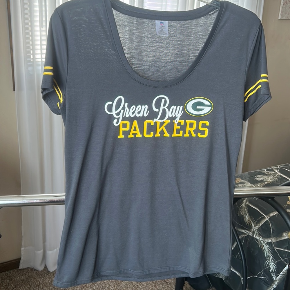 Gray Packer t-shirt